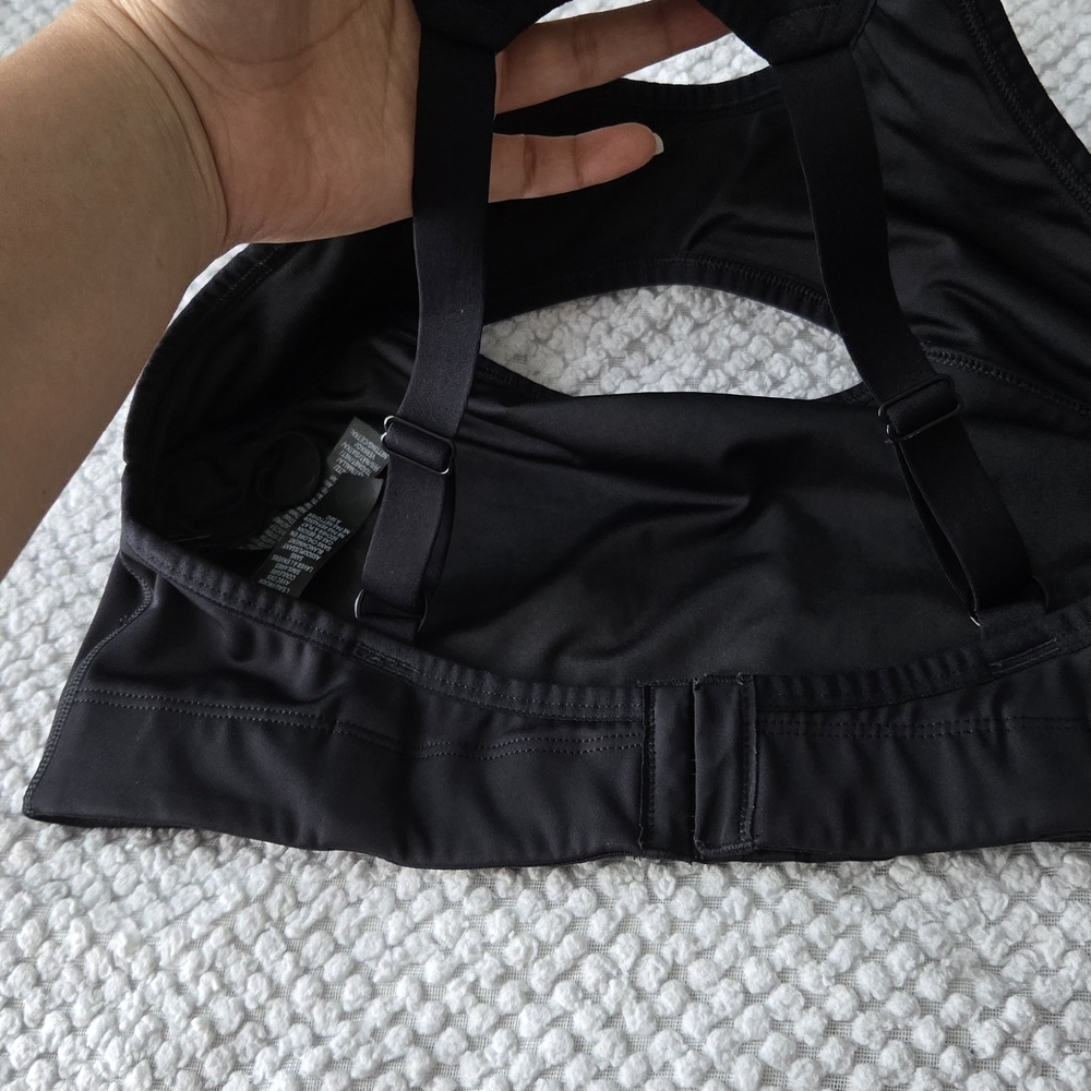 Savage X Fenty Black Sports Bra - Picture 6 of 9